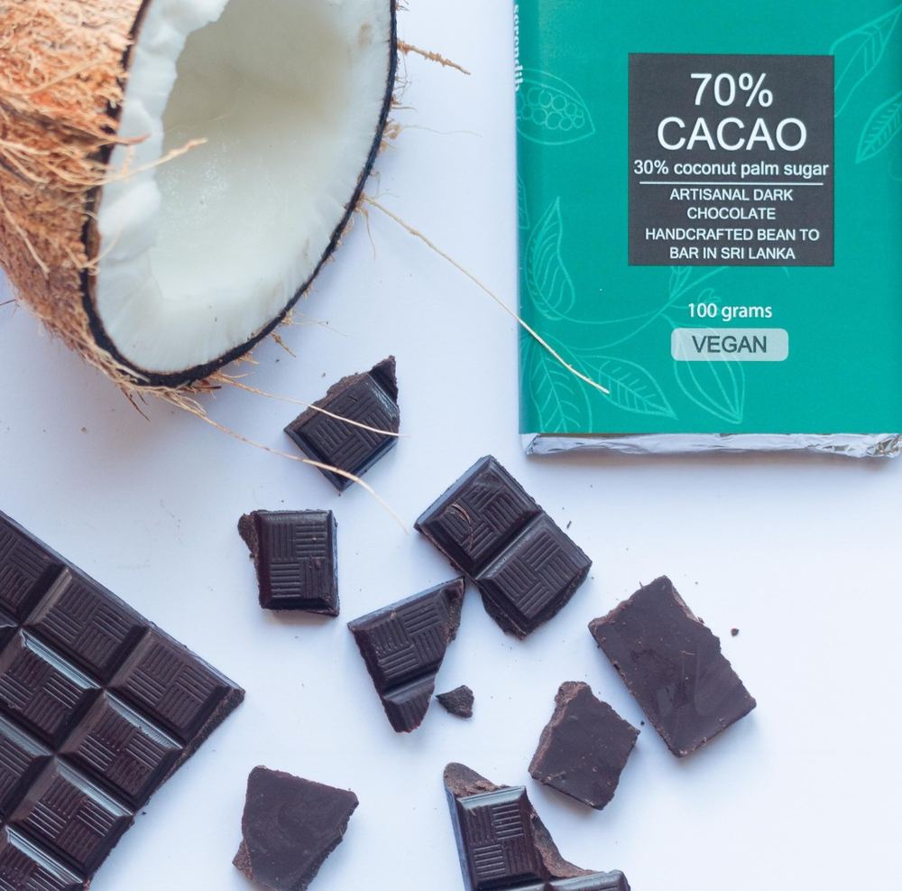 Serendib 70% bar with coconut and broken chocolate pieces